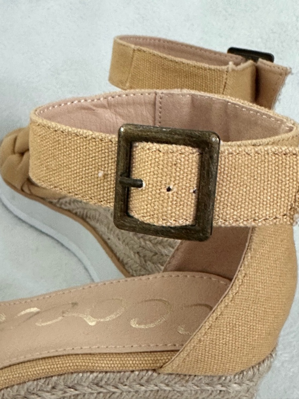 Platform Wedge Ankle-Strap Sandals in Tan Size 6 Braided - Picture 7 of 8